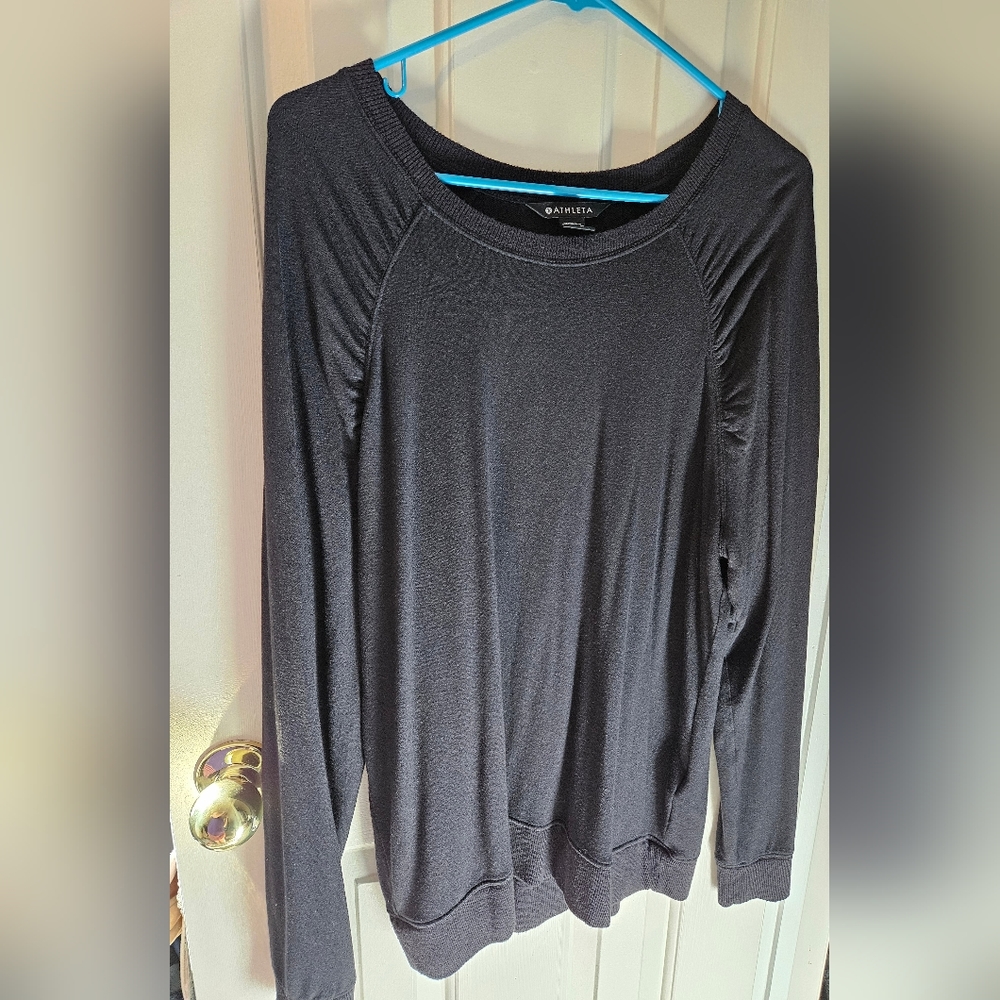 Athleta long sleeve shirt